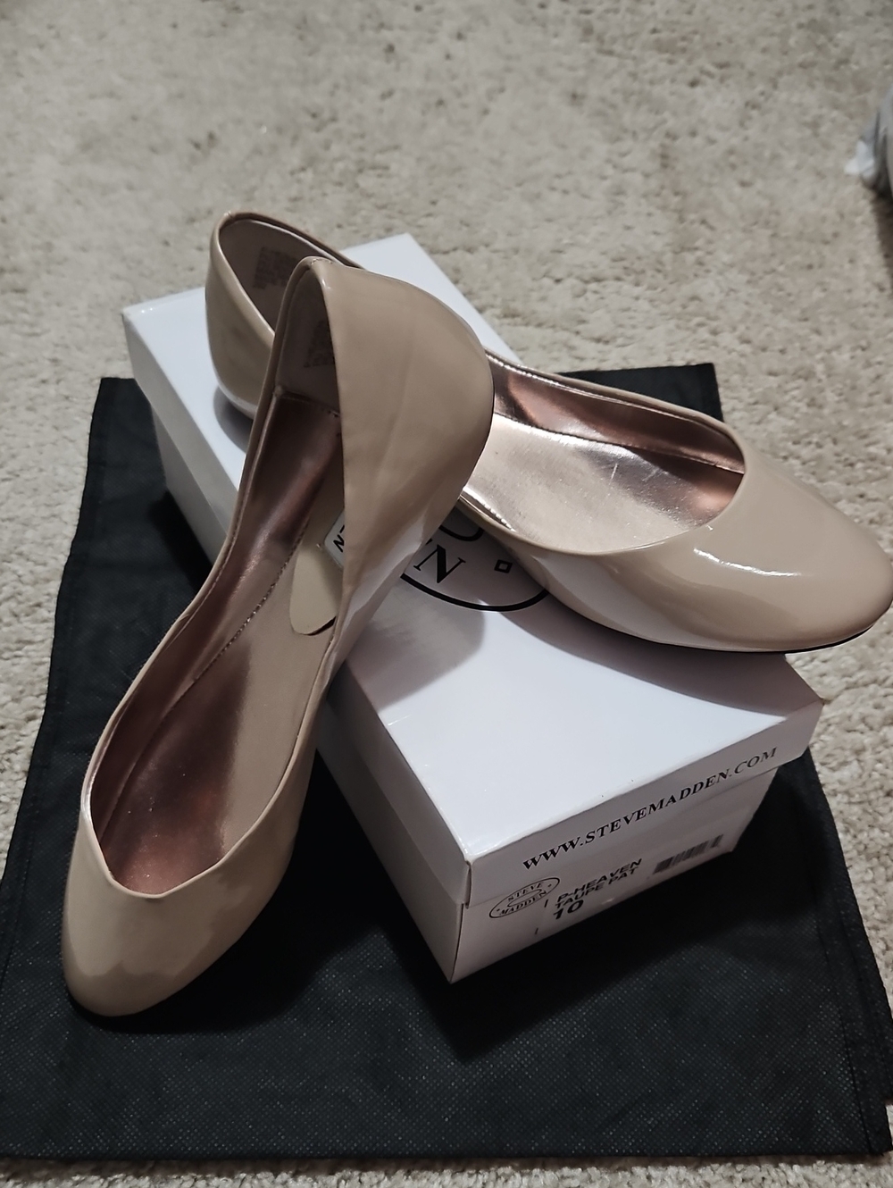 Steve Madden Nude Patent Flats